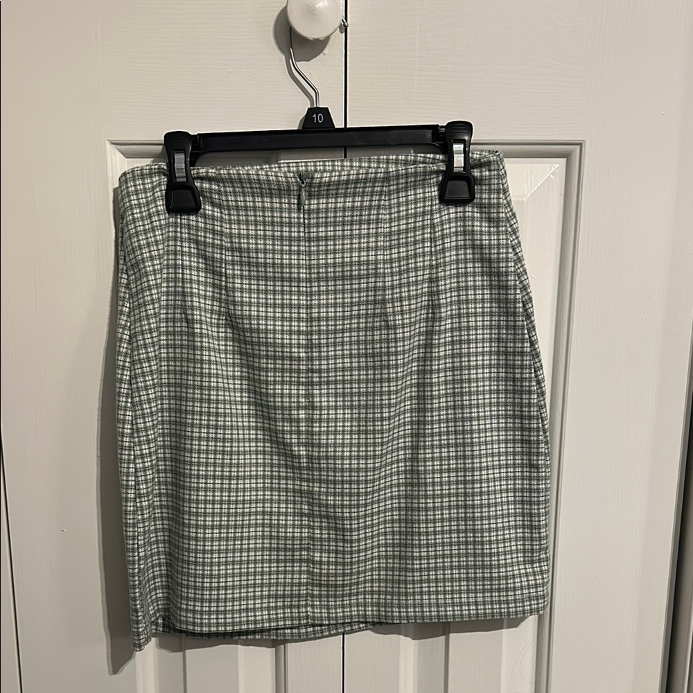 Brandy Melville Green Classic Checkered Women's Skirt - Picture 2 of 4